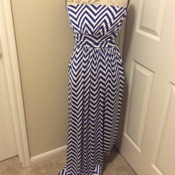 Loila Dresses & Skirts - Women's Strapless Loila Maxi Dress WPockets Size M